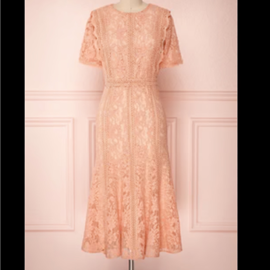 {Euc} Champagne & Strawberry Lace Dress